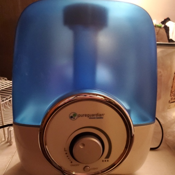 Humidifier - Picture 1 of 1